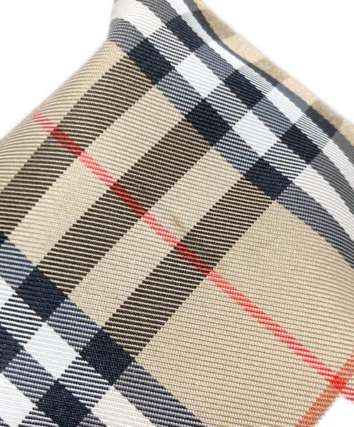 BURBERRY LONDON（バーバリーロンドン）BURBERRY LONDON (バーバリーロンドン) バニティポーチ ベージュの古着・服飾アイテム