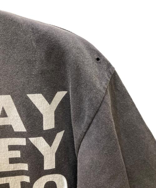 SAINT MICHAEL（セントマイケル）SAINT MICHAEL (セントマイケル) PAY MONEY TO MY PAIN (ペイ・マネー・トゥ・マイ ペイン) PTP SS TEE / STAY REAL グレー サイズ:XLの古着・服飾アイテム