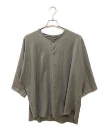 HOMME PLISSE ISSEY MIYAKE（オム プリッセ イッセイ ミヤケ）の古着「フロント チャイナボタン 裁チ切カットソー」｜カーキ