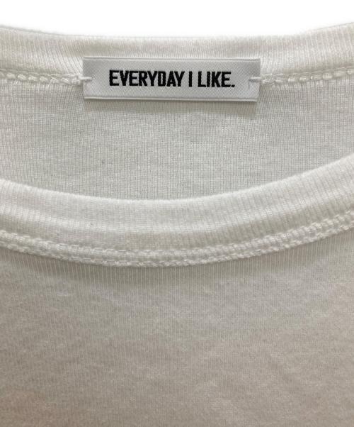 EVERYDAY I LIKE.（エヴリデイ アイ ライク）EVERYDAY I LIKE. (エヴリデイ アイ ライク) Comfort Tシャツ ホワイト サイズ:-の古着・服飾アイテム