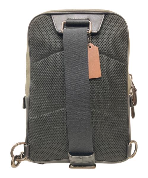 COACH（コーチ）COACH (コーチ) トラックパック レザー カラーブロック レザー ボディバッグ カーキの古着・服飾アイテム