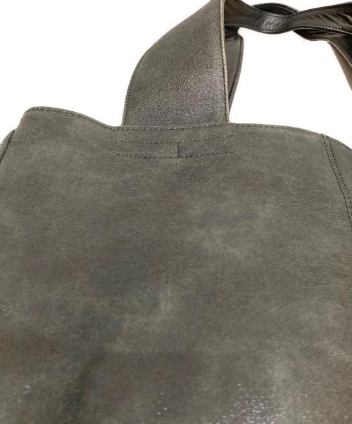 YOHJI YAMAMOTO（ヨウジヤマモト）YOHJI YAMAMOTO (ヨウジヤマモト) シャイニークラック加工レザートートバッグ ブラックの古着・服飾アイテム