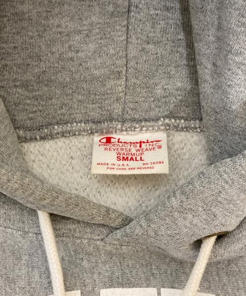 Champion REVERSE WEAVE（チャンピオン リバース ウィーブ）Champion REVERSE WEAVE (チャンピオン リバース ウィーブ) A BATHING APE (アベイシングエイプ) カレッジ風プリントパーカー グレー サイズ:Sの古着・服飾アイテム