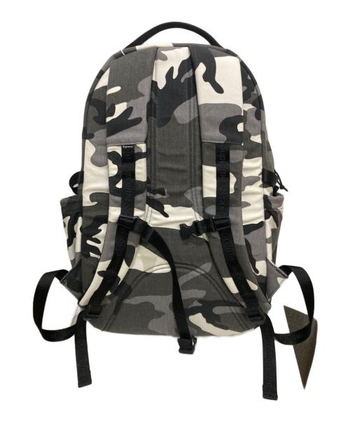 SUPREME（シュプリーム）Supreme (シュプリーム) snow camo backpack リュック ブラックの古着・服飾アイテム