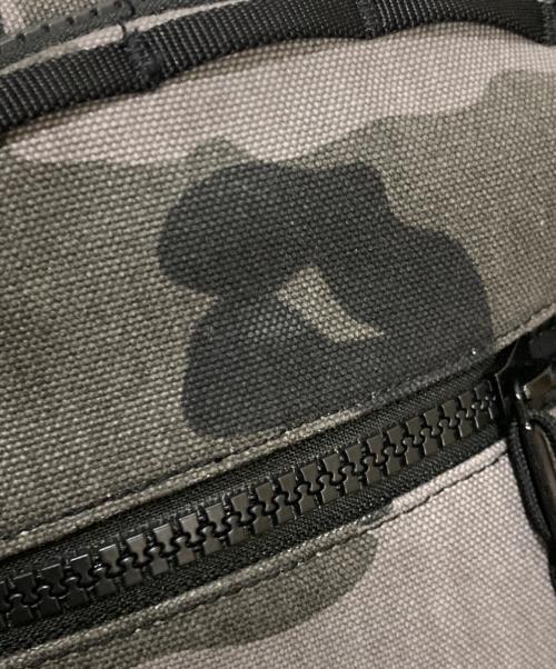 SUPREME（シュプリーム）Supreme (シュプリーム) snow camo backpack リュック ブラックの古着・服飾アイテム