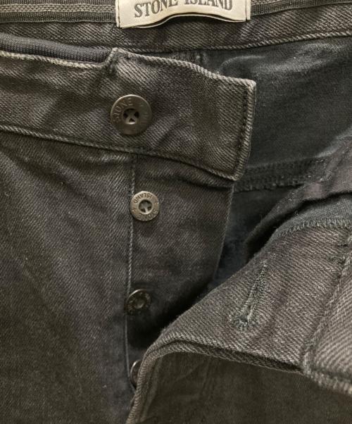 STONE ISLAND（ストーンアイランド）STONE ISLAND (ストーンアイランド) バックポケットワッペンデニムパンツ ブラック サイズ:SIZE 86cm (W34・L)の古着・服飾アイテム