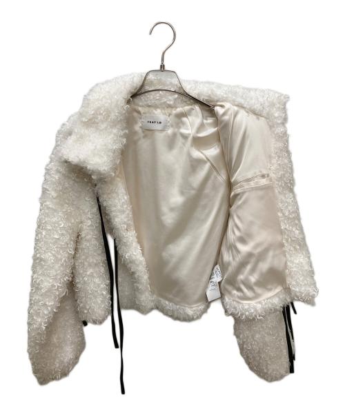 FRAY ID（フレイ アイディー）FRAY ID (フレイ アイディー) リボンボアファージャケット ホワイト サイズ:SIZE ONEの古着・服飾アイテム