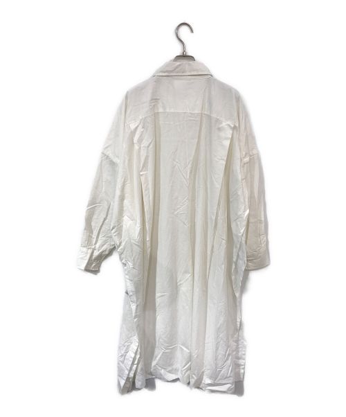 Yarmo（ヤーモ）Yarmo (ヤーモ) Oversized Poncho Shirt ホワイト サイズ:ＦＲＥＥの古着・服飾アイテム