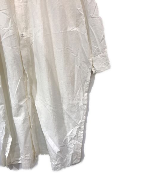 Yarmo（ヤーモ）Yarmo (ヤーモ) Oversized Poncho Shirt ホワイト サイズ:ＦＲＥＥの古着・服飾アイテム