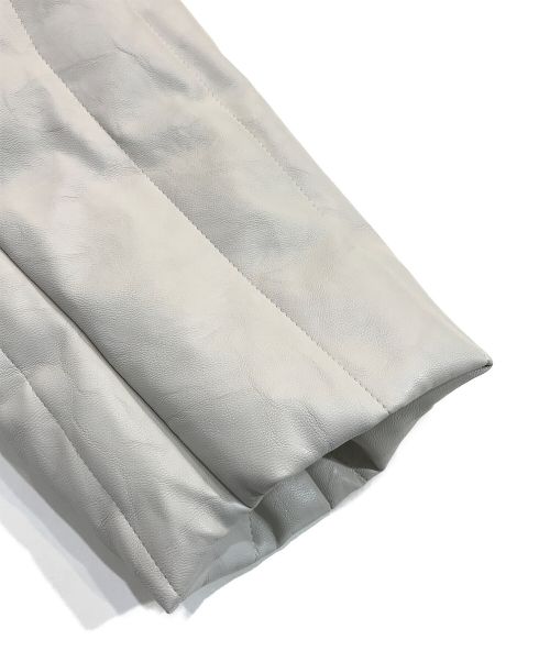 CORNERSTONE（コーナーストーン）CORNERSTONE (コーナーストーン) ステッチダウンコート ホワイト サイズ:46の古着・服飾アイテム