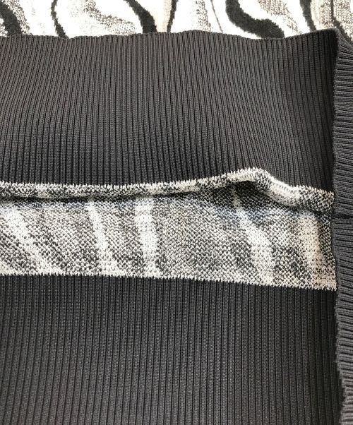 MAISON SPECIAL（メゾンスペシャル）MAISON SPECIAL (メゾンスペシャル) ウェーブJQニットベスト ホワイト×ブラック サイズ:ＦＲＥＥの古着・服飾アイテム