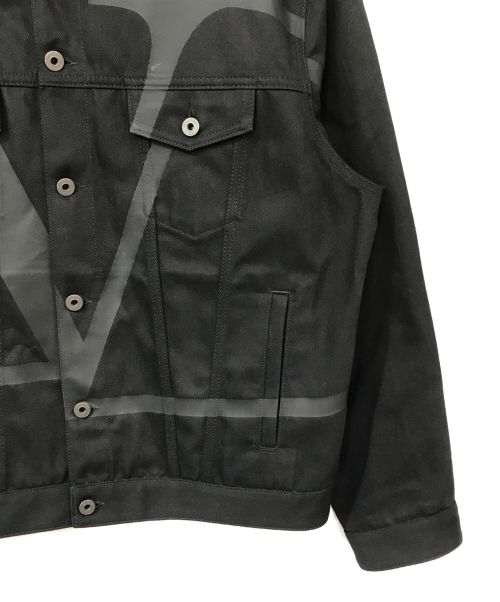 VALENTINO（ヴァレンティノ）VALENTINO (ヴァレンティノ) Vロゴプリントデニムジャケット ブラック サイズ:48の古着・服飾アイテム