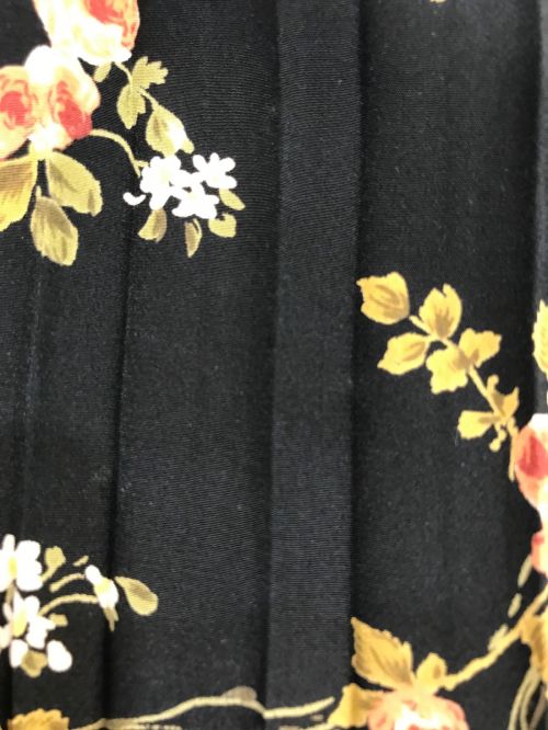 INGEBORG（インゲボルグ）INGEBORG (インゲボルグ) 花柄ブラウスワンピース ブラック サイズ:記載なしの古着・服飾アイテム