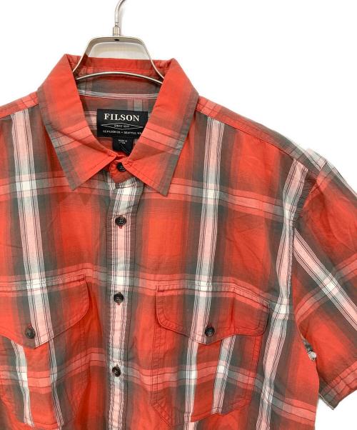 FILSON（フィルソン）FILSON (フィルソン) Washed Short Sleeve Feather Cloth Shirt/ウォッシュドショートスリーブフェザークロスシャツ レッド サイズ:SIZE Mの古着・服飾アイテム