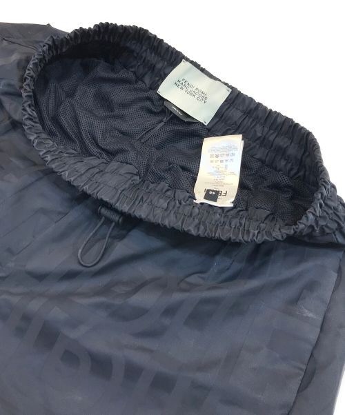FENDI（フェンディ）FENDI (フェンディ) MARC JACOBS (マークジェイコブス) ズッカ柄ハーフパンツ ブラック サイズ:46の古着・服飾アイテム