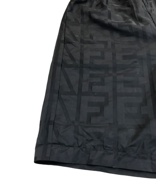 FENDI（フェンディ）FENDI (フェンディ) MARC JACOBS (マークジェイコブス) ズッカ柄ハーフパンツ ブラック サイズ:46の古着・服飾アイテム
