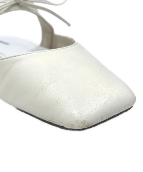 UNMINOU（アンミヌ）UNMINOU (アンミヌ) リボンサンダルシューズ ホワイト サイズ:Mの古着・服飾アイテム