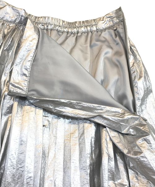 Ameri（アメリ）AMERI (アメリ) SHINY PLEATS SKIRT シルバー サイズ:Sの古着・服飾アイテム