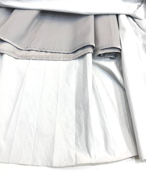 Ameri（アメリ）AMERI (アメリ) SHINY PLEATS SKIRT シルバー サイズ:Sの古着・服飾アイテム