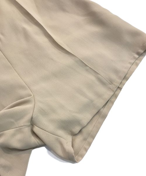 HER LIP TO（ハーリップトゥ）Her lip to (ハーリップトゥ) 2Way Back Ribbon Romper ホワイト×ベージュ サイズ:Mの古着・服飾アイテム