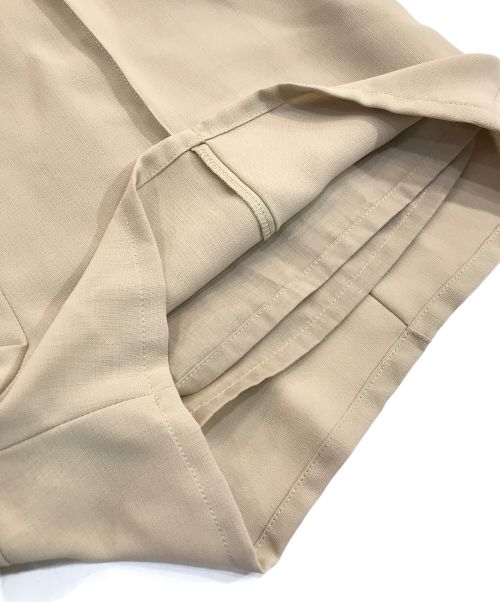 HER LIP TO（ハーリップトゥ）Her lip to (ハーリップトゥ) 2Way Back Ribbon Romper ホワイト×ベージュ サイズ:Mの古着・服飾アイテム