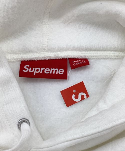 SUPREME（シュプリーム）SUPREME (シュプリーム) Collegiate Acronym Hooded Sweatshirt/カレッジエイトアクロニウムフーディースゥェットシャツ ホワイト サイズ:M 未使用品の古着・服飾アイテム