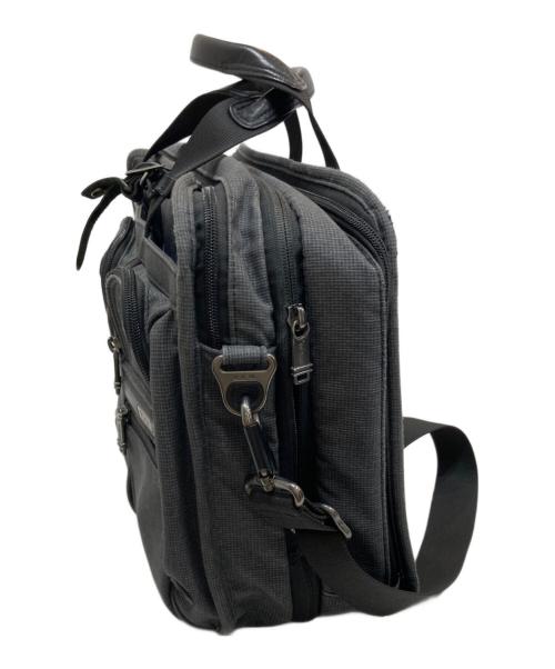 TUMI（トゥミ）TUMI (トゥミ) ORGANIZER PORTFOLIO グレーの古着・服飾アイテム