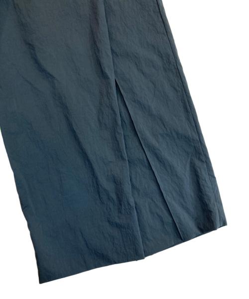 AOURE（アウール）AOURE (アウール) ナイロンストレッチパンツ ブルー サイズ:Ｌの古着・服飾アイテム