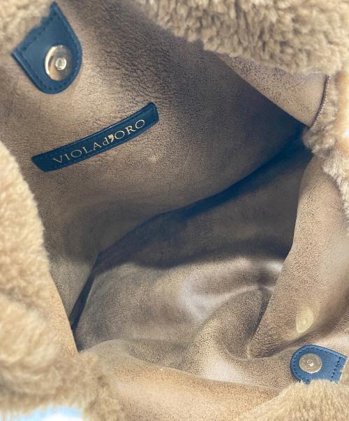 VIOLAd'ORO（ヴィオラドーロ）VIOLAd'ORO (ヴィオラドーロ) エコファー チェーン トートバッグ ベージュの古着・服飾アイテム