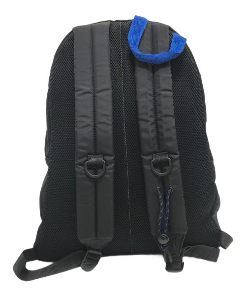 EASTPAK（イーストパック）EASTPAK (イーストパック) ADER error (アーダーエラー) パッド入りpakr ブラックの古着・服飾アイテム