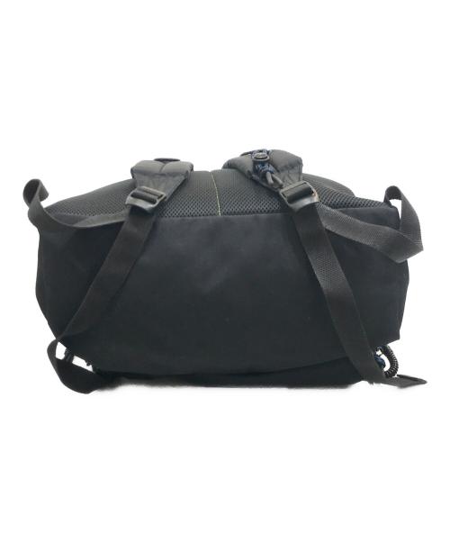 EASTPAK（イーストパック）EASTPAK (イーストパック) ADER error (アーダーエラー) パッド入りpakr ブラックの古着・服飾アイテム