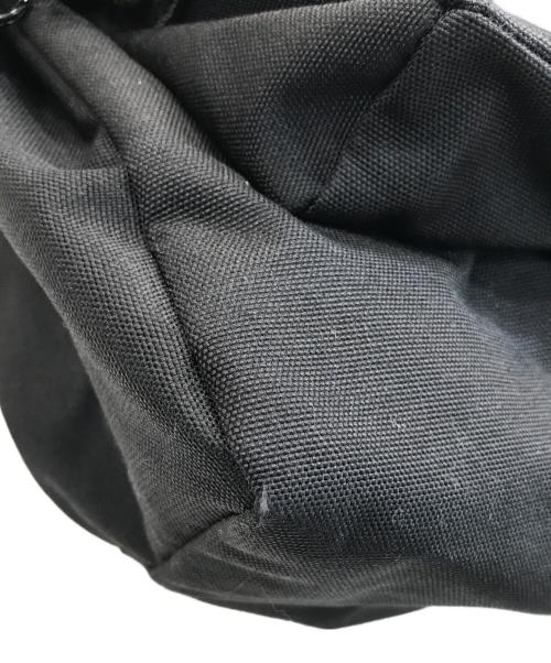 EASTPAK（イーストパック）EASTPAK (イーストパック) ADER error (アーダーエラー) パッド入りpakr ブラックの古着・服飾アイテム