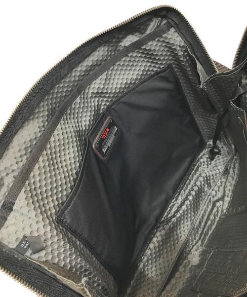 TUMI（トゥミ）TUMI (トゥミ) Earle Compact Briefの古着・服飾アイテム