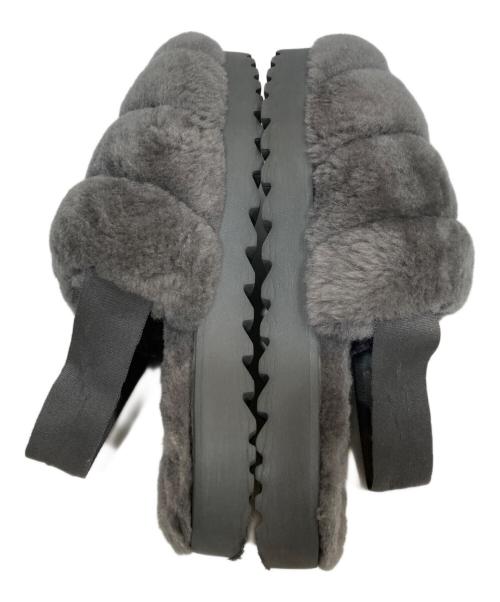 UGG（アグ）UGG (アグ) SUPER FLUFF SLIPPER/スーパーフラフスリッパ グレー サイズ:SIZE 37の古着・服飾アイテム