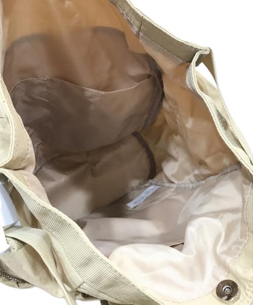 emmi（エミ）emmi (エミ) MEGALOS 撥水マルチパーパスバックパック ベージュの古着・服飾アイテム