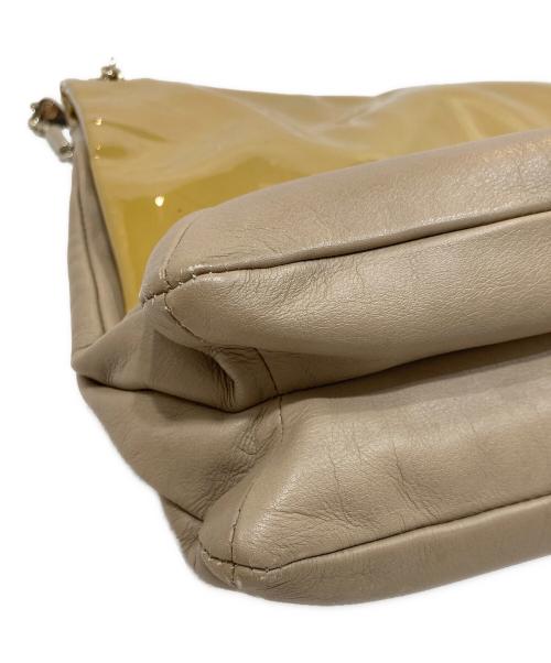 ANYA HINDMARCH（アニヤ・ハインドマーチ）ANYA HINDMARCH (アニヤハインドマーチ) パテントチェーンショルダーバッグ イエローの古着・服飾アイテム