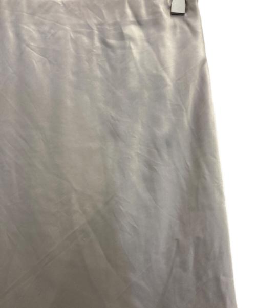 AP STUDIO（エーピーストゥディオ）AP STUDIO (エーピーストゥディオ) サテンフレアスカート ベージュ サイズ:38の古着・服飾アイテム