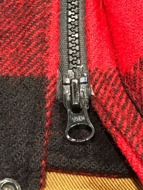 WOOLRICH（ウールリッチ）WOOLRICH (ウールリッチ) 80Sバッファローチェックハンティングコート レッド サイズ:Mの古着・服飾アイテム