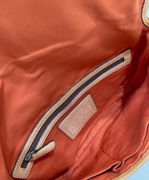 COACH（コーチ）COACH (コーチ) シグネチャーキャンバスショルダーバッグ ベージュの古着・服飾アイテム