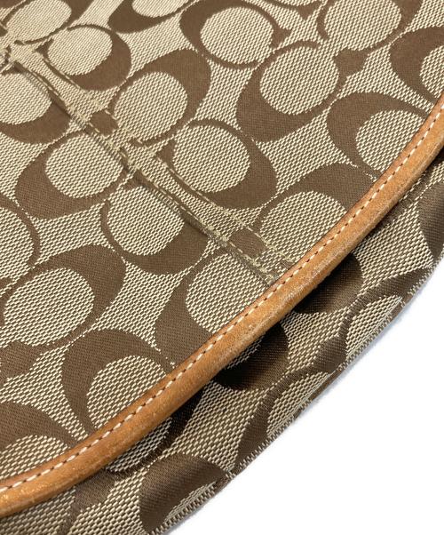 COACH（コーチ）COACH (コーチ) シグネチャーキャンバスショルダーバッグ ベージュの古着・服飾アイテム