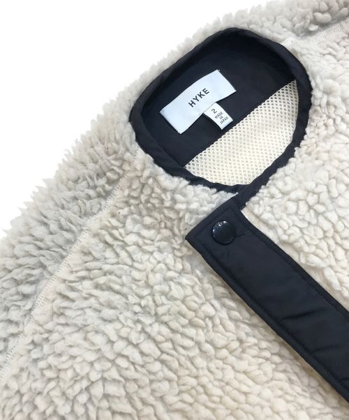 HYKE（ハイク）HYKE (ハイク) FAUX SHEARLING COAT ホワイト サイズ:2の古着・服飾アイテム