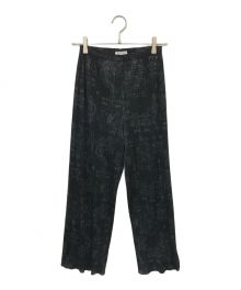 PLEATS PLEASE（プリーツプリーズ）の古着「総柄プリーツパンツ」｜ブラック