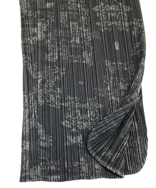 PLEATS PLEASE（プリーツプリーズ）PLEATS PLEASE (プリーツプリーズ) 総柄プリーツパンツ ブラック サイズ:2の古着・服飾アイテム