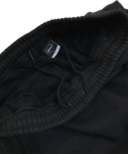 F.C.R.B.（エフシーレアルブリストル）F.C.R.B. (エフシーレアルブリストル) EMBLEM SWEAT PANTS/エンブレムスウェットパンツ ブラック サイズ:SIZE XLの古着・服飾アイテム