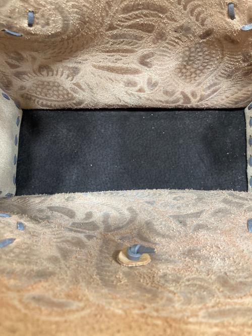 Carving Tribes（カービングトライブス）Carving Tribes (カービングトライブス) トートバッグ グレーの古着・服飾アイテム