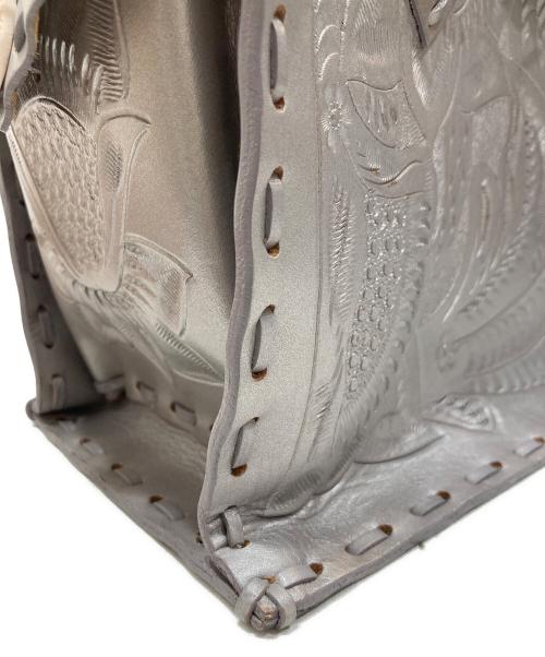 Carving Tribes（カービングトライブス）Carving Tribes (カービングトライブス) トートバッグ グレーの古着・服飾アイテム