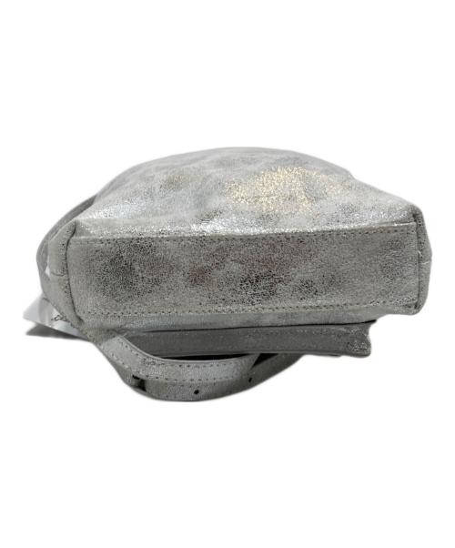 glamb（グラム）glamb (グラム) Snap Lock Sacoche Bag/スナップロックサコッシュバッグ シルバーの古着・服飾アイテム