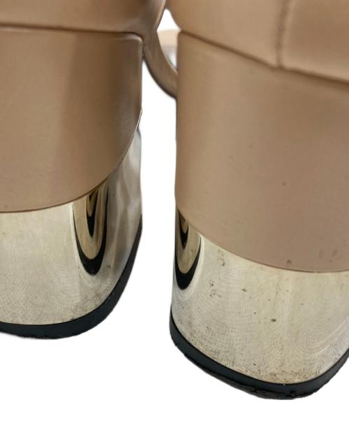 Roger Vivier（ロジェ ヴィヴィエ）Roger Vivier (ロジェ ヴィヴィエ) サンダル ベージュ サイズ:36　1/2の古着・服飾アイテム