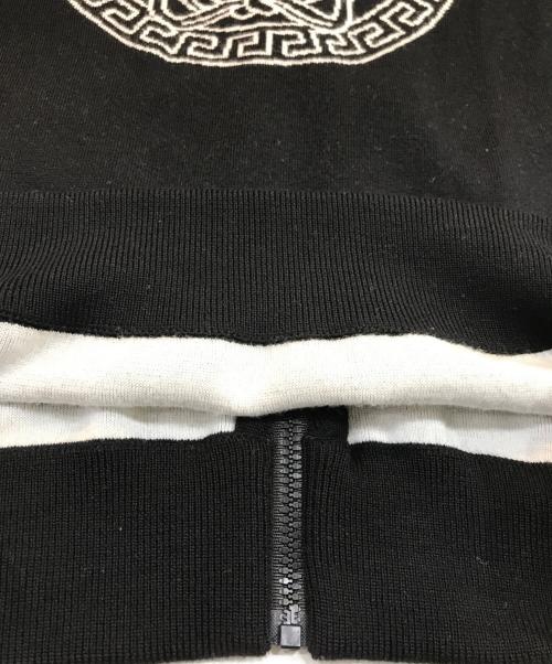 VERSACE（ヴェルサーチェ）VERSACE (ヴェルサーチ) ウール バックメデューサ ロゴ ジップアップ ニット ジャケット ブラック サイズ:50の古着・服飾アイテム