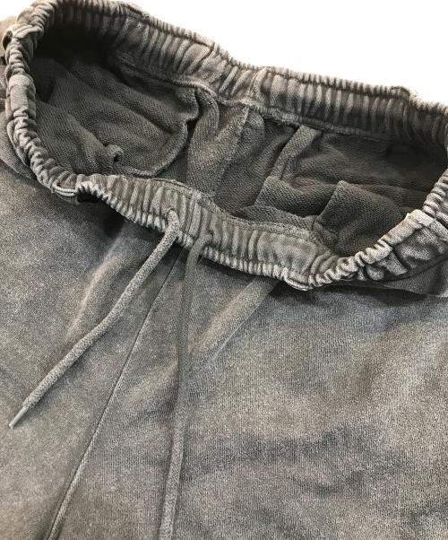 BEAMS FUTURE ARCHIVE（ビームスフューチャーアーカイブ）BEAMS FUTURE ARCHIVE (ビームスフューチャーアーカイブ) FADE STUDS PANTS ブラック サイズ:Mの古着・服飾アイテム